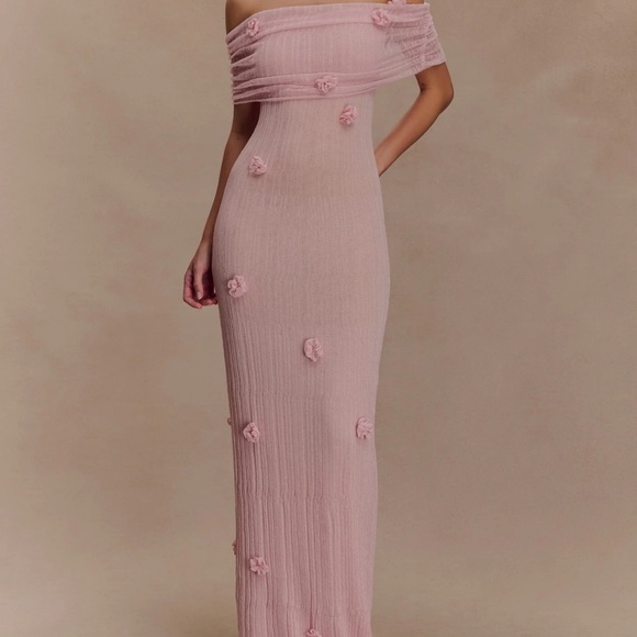 Meshki Dresses & Skirts - Meshki pink off the shoulder, bump friendly! Size medium. Like new, worn 1x